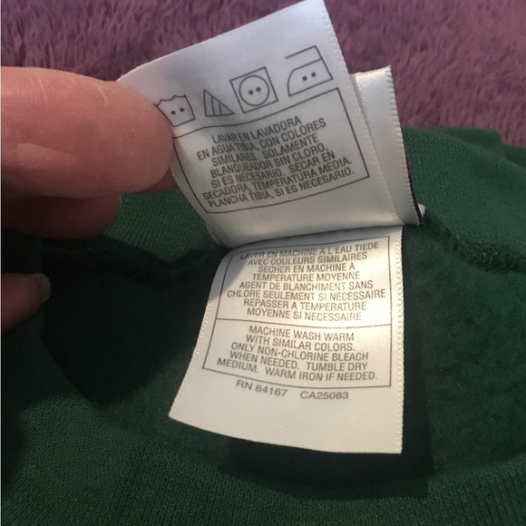 NWOT Vintage The Disney Store Green “Tigger” Printed Women’s Sweatshirt - Picture 13 of 16